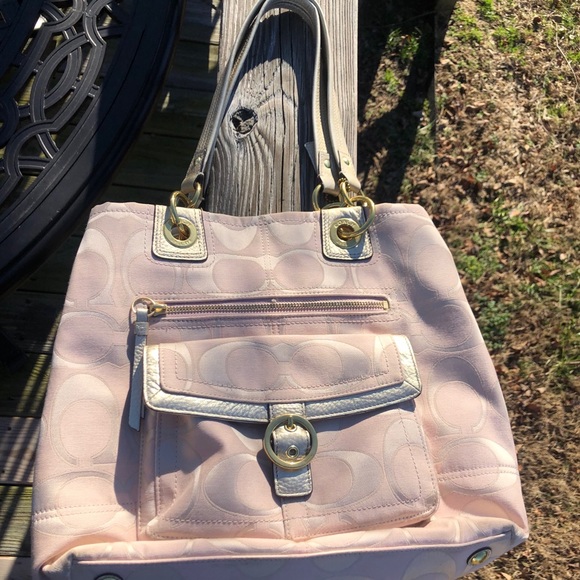 Coach Signature Penelope - Picture 1 of 6